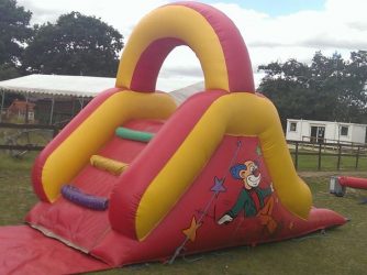 essex-bouncy-castles-05